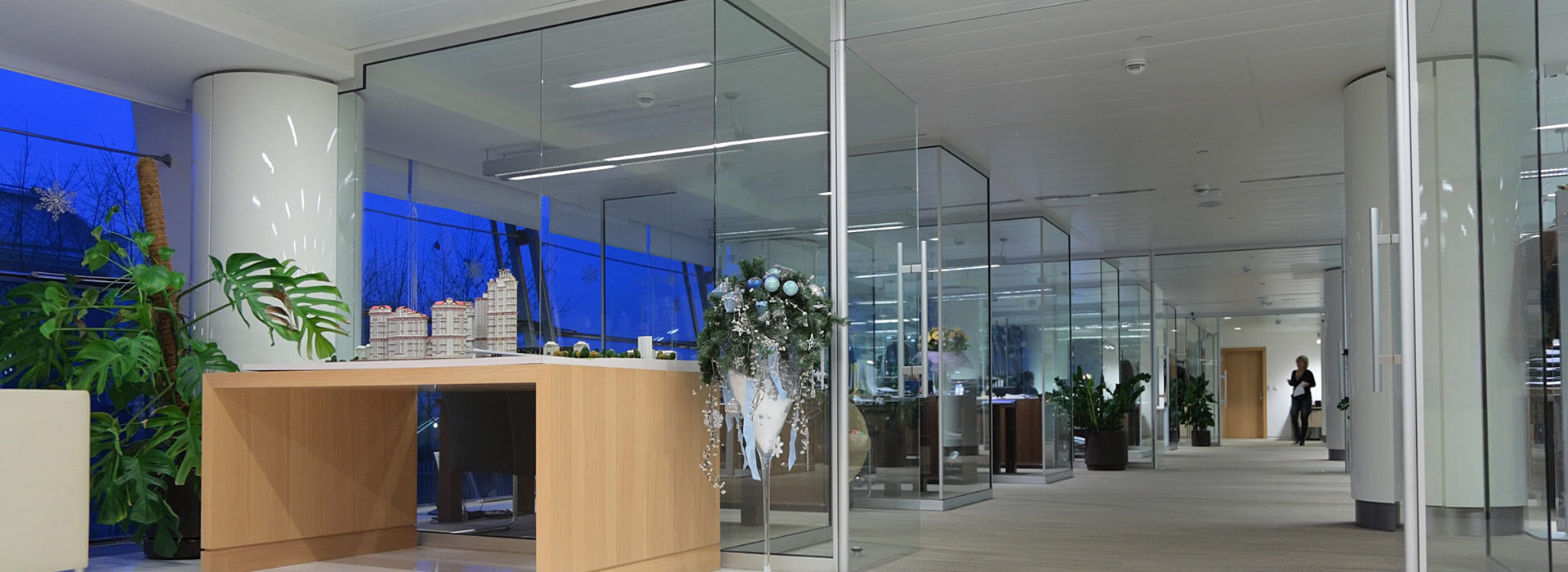 CommercialGlassDoorService A Seel Glass & Board Up